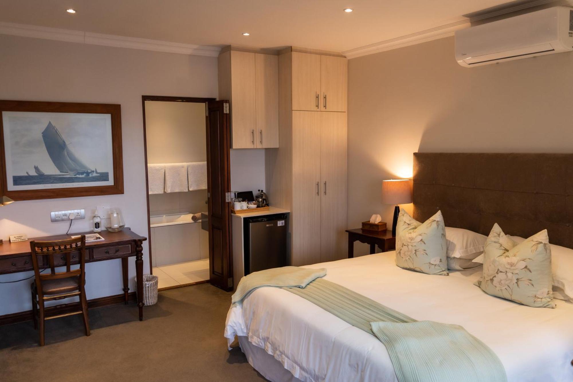 Supertubes Guesthouse Jeffreys Bay Extérieur photo