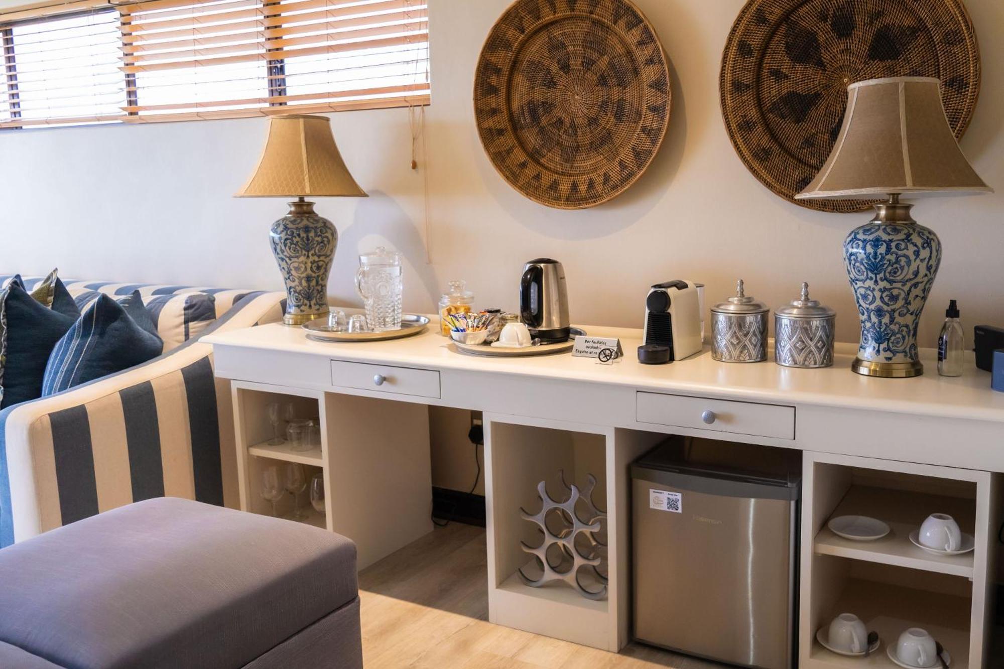 Supertubes Guesthouse Jeffreys Bay Extérieur photo